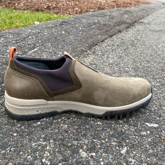 Earth Element Steadfast Taupe Slip on These are Sample shoes - Picture 7 of 12